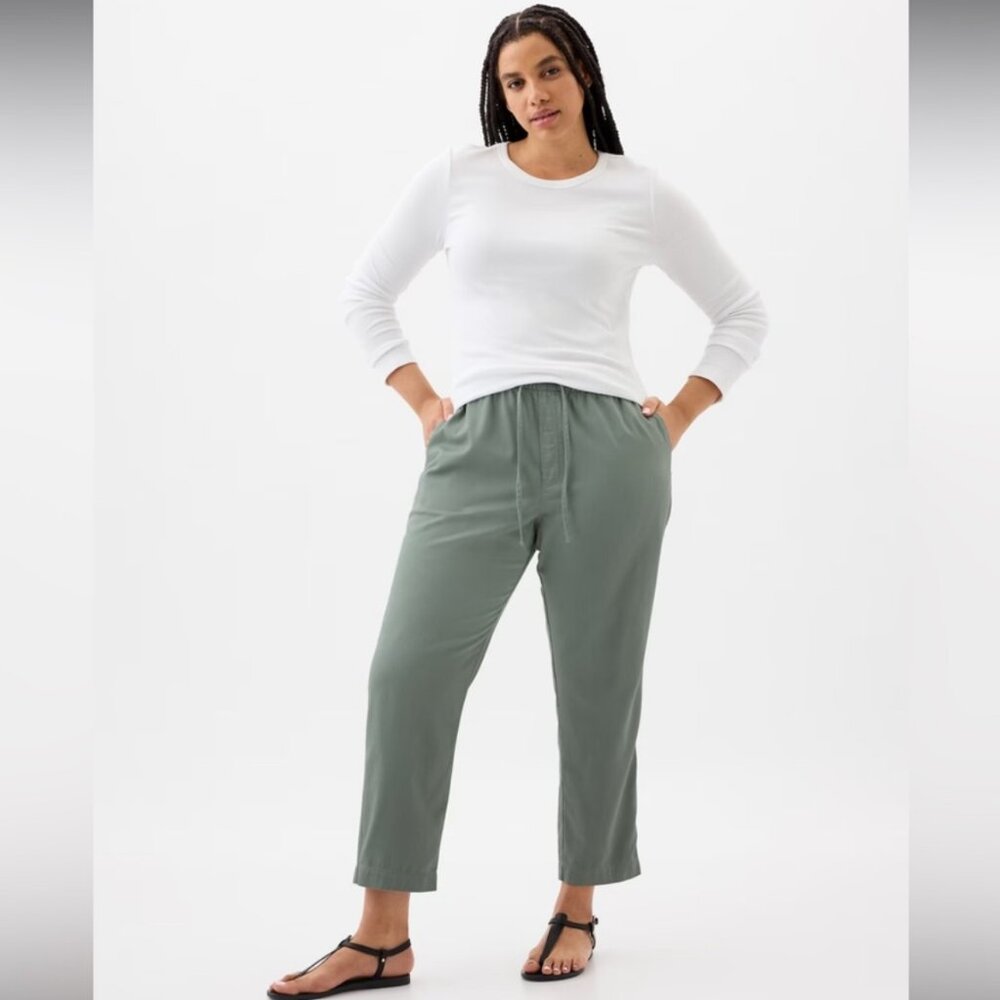 NWT Women's GAP Easy Pant Tapered Ankle Sage | Size‎ Med. Tall